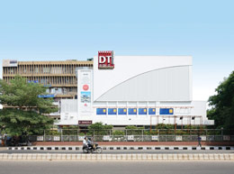 DLF Savitri - Features