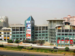 DLF South Point - Features