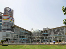 DLF Star Mall - Features